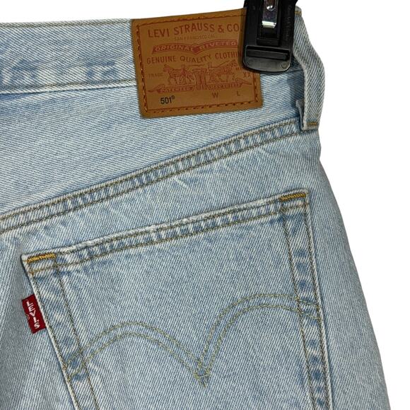 Levi’s 501 SZ W26 Jean Shorts Button-Fly Distressed Light Wash Frayed Hems Blue - Picture 5 of 11
